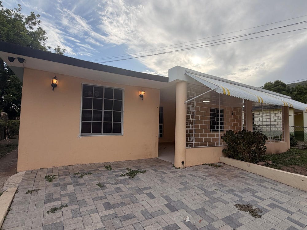 LINSCOTT AVENUE, Kingston 19, St. Andrew