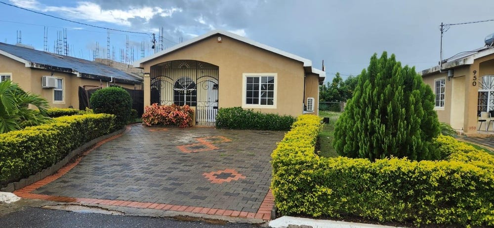 951 PLOVER PLACE, Phoenix Park, St. Catherine