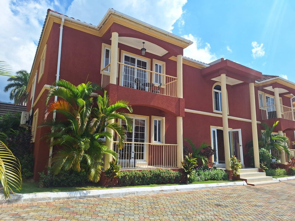 7 CHARLEMONT AVE unit: Apt 6, Kingston 6, St. Andrew