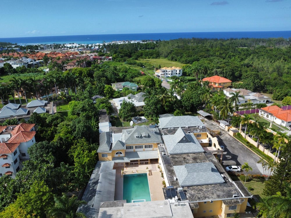 VILLA ROYALL, Montego Bay, St. James