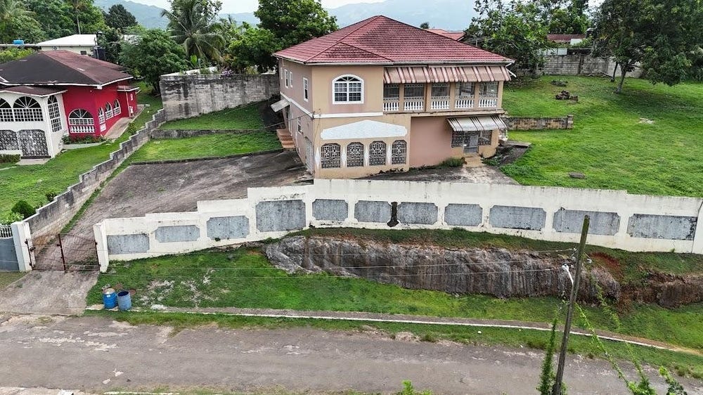 MICKLETON lot: 81, Linstead, St. Catherine