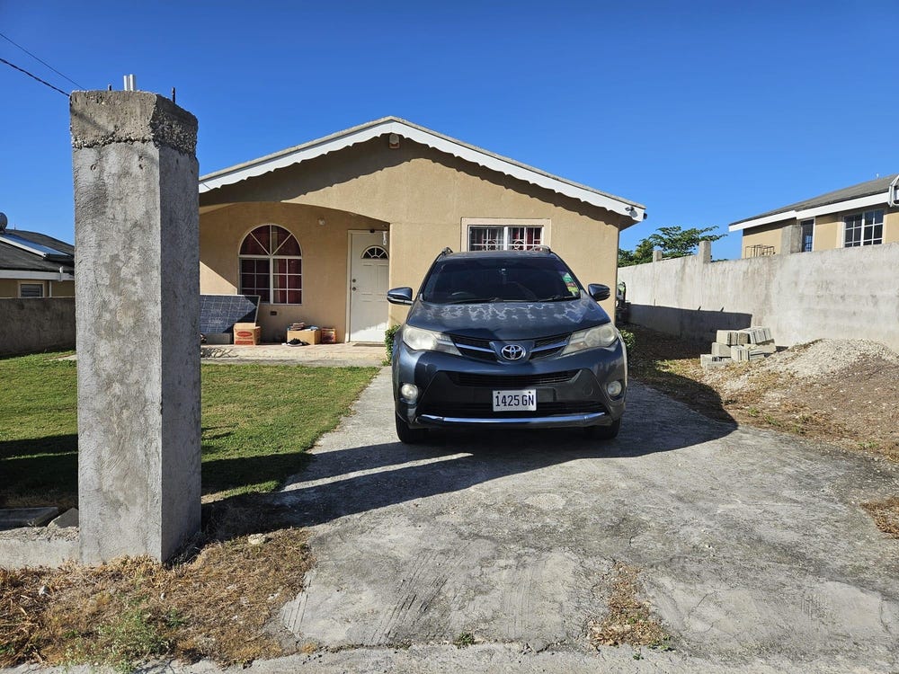 CALADIUM CRESCENT MONTEGO