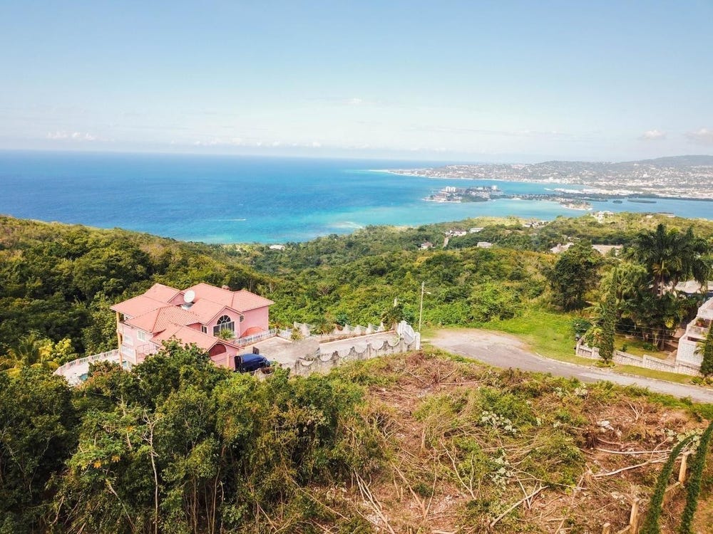 CLARRIDGE HALL unit: 15, Spring Garden, St. James