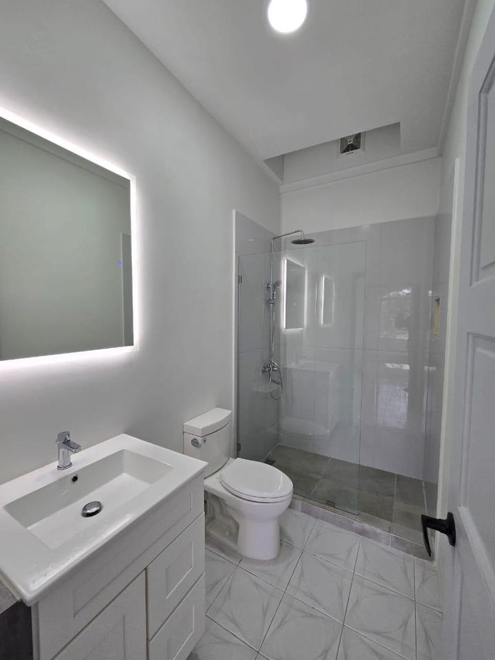 RIDGEMOUNT GARDENS , EAST