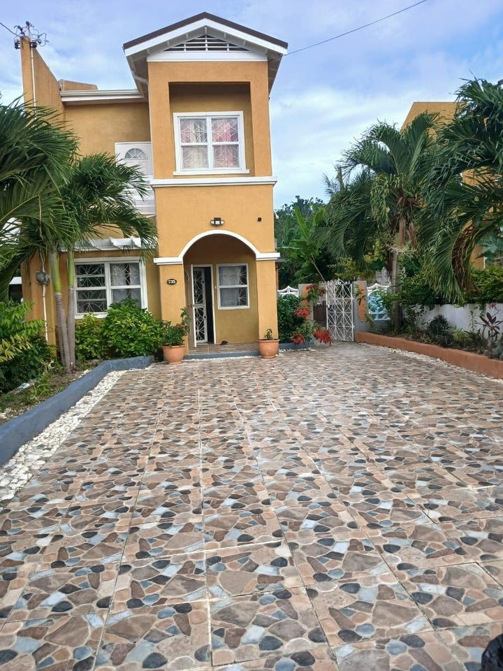735 CALABASH ST, VISTAS OF SA, Belle Air, St. Ann