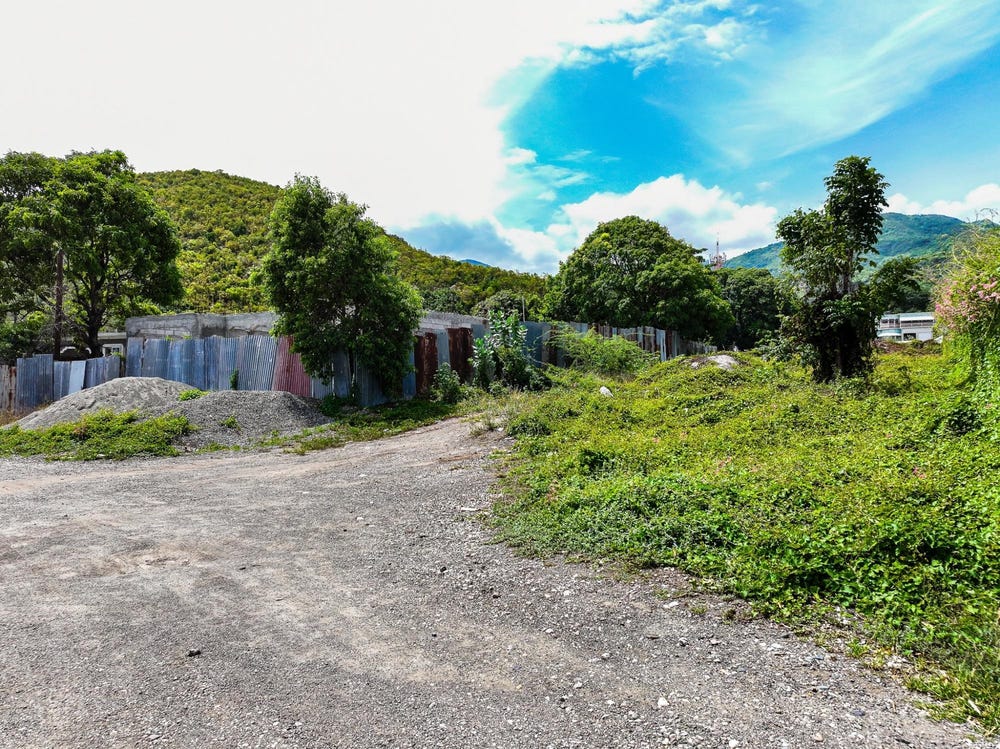 W8QJ+MF, Bull Bay P.O., St. Andrew Parish