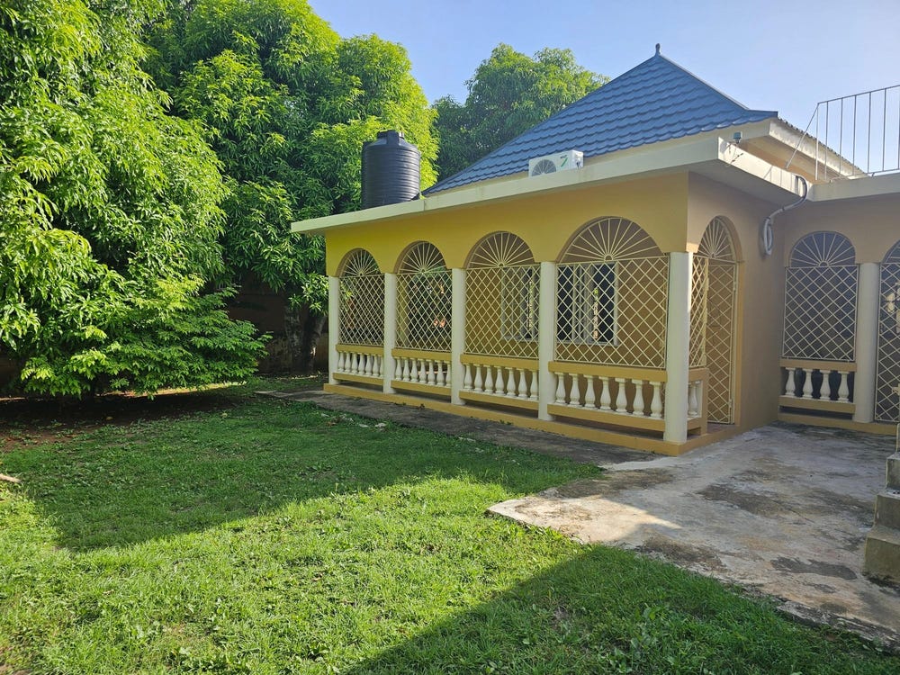 GREENSVIEW AVE IRONSHORE