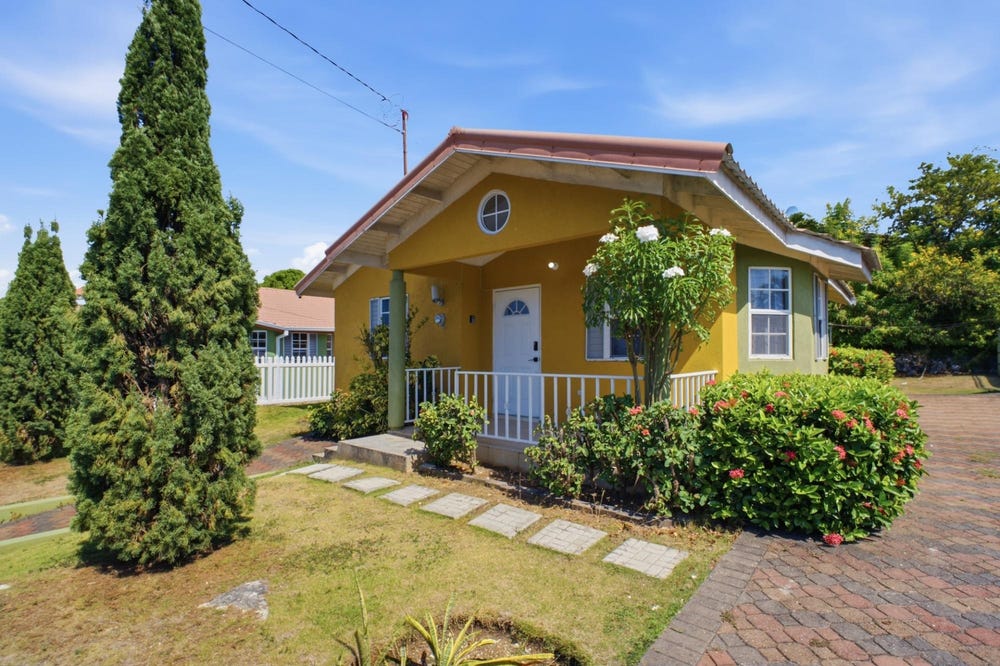120 EMERALD CLOSE, EMERALD ES, Huddersfield Estates, St. Mary