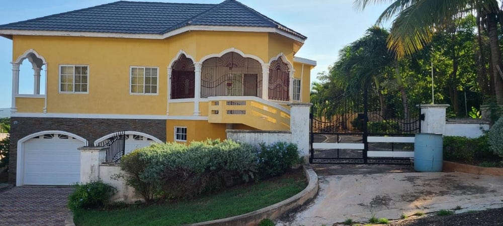 BELLEWOOD DRIVE, ST. CA