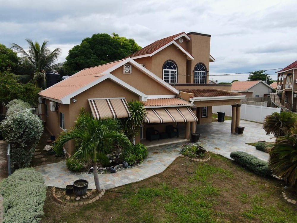 CARIBBEAN ESTATE, ST. CAT