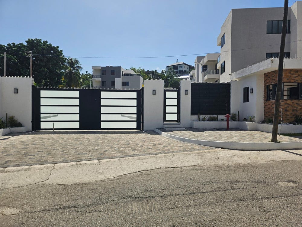 3 STILLWELL ROAD unit: 34E, Kingston 8, St. Andrew
