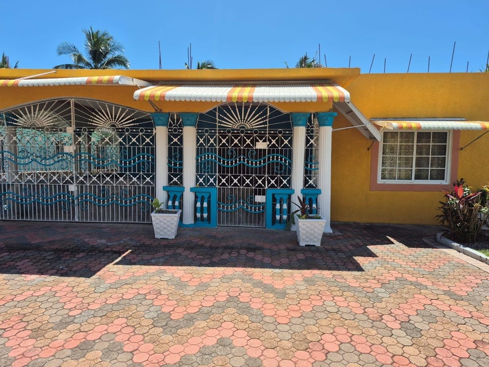 112 HARTWELL GARDENS, May Pen, Clarendon