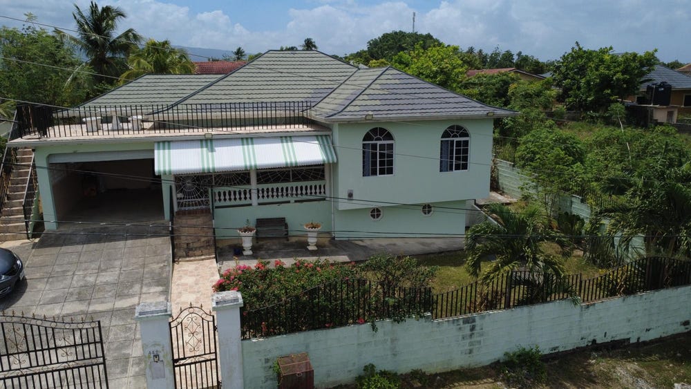 OLIVE PARK, SANTA CRUZ