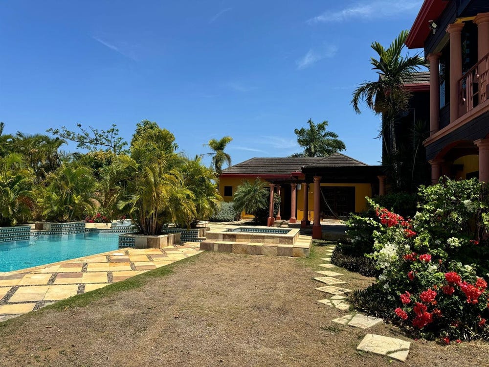 PAROTTEE, ST. ELIZABETH