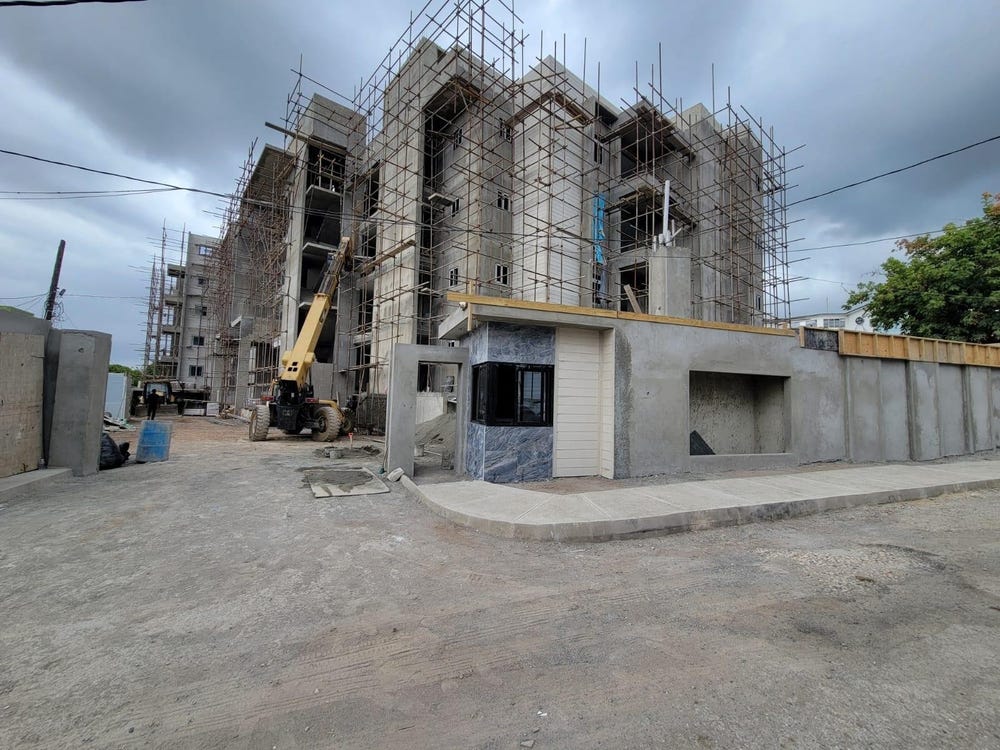 8 UNIVERSITY CRESENT unit: 4, Kingston 6, St. Andrew