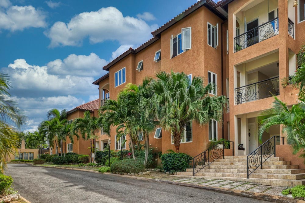 25 LIGUANEA AVENUE, Kingston 6, St. Andrew