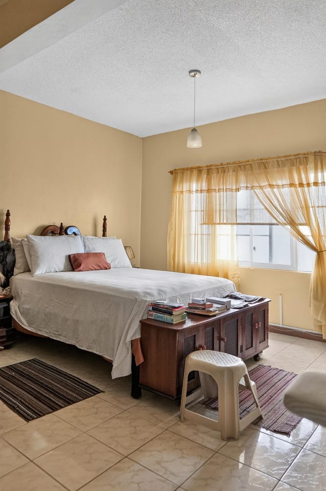 ROYAL MOUNT AVENUE, Red Hills, St. Andrew
