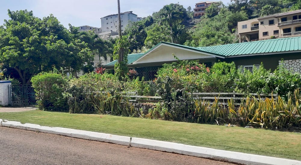 ARIS AVENUE (PARL ROAD)