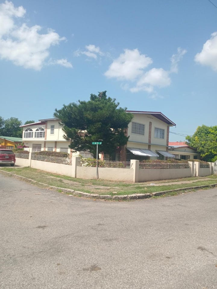 100 MIRAFLORES DRIVE, KINGSTO, Kingston 10, St. Andrew