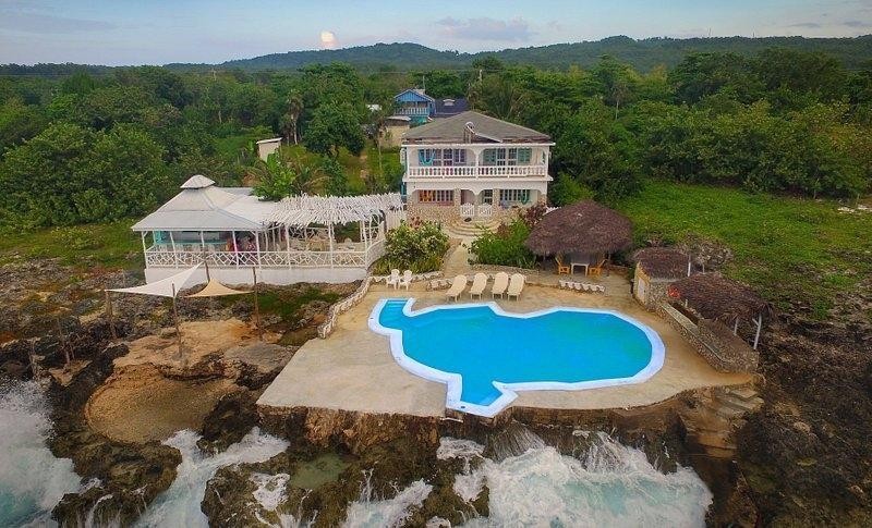 SOMEWHERE DEEP W, Negril, Westmoreland