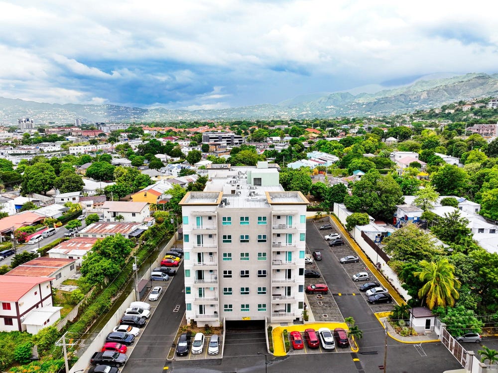 CRIEFFE RD unit: 61, Kingston 6, St. Andrew