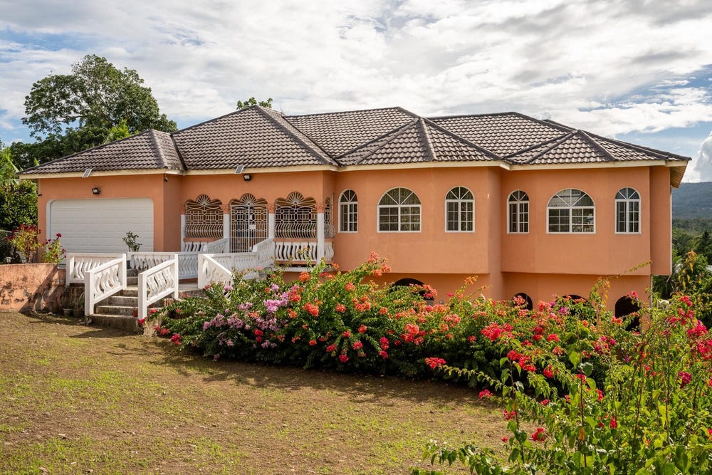 CAMBRIDGE HEIGHTS unit: 44, Port Maria, St. Mary