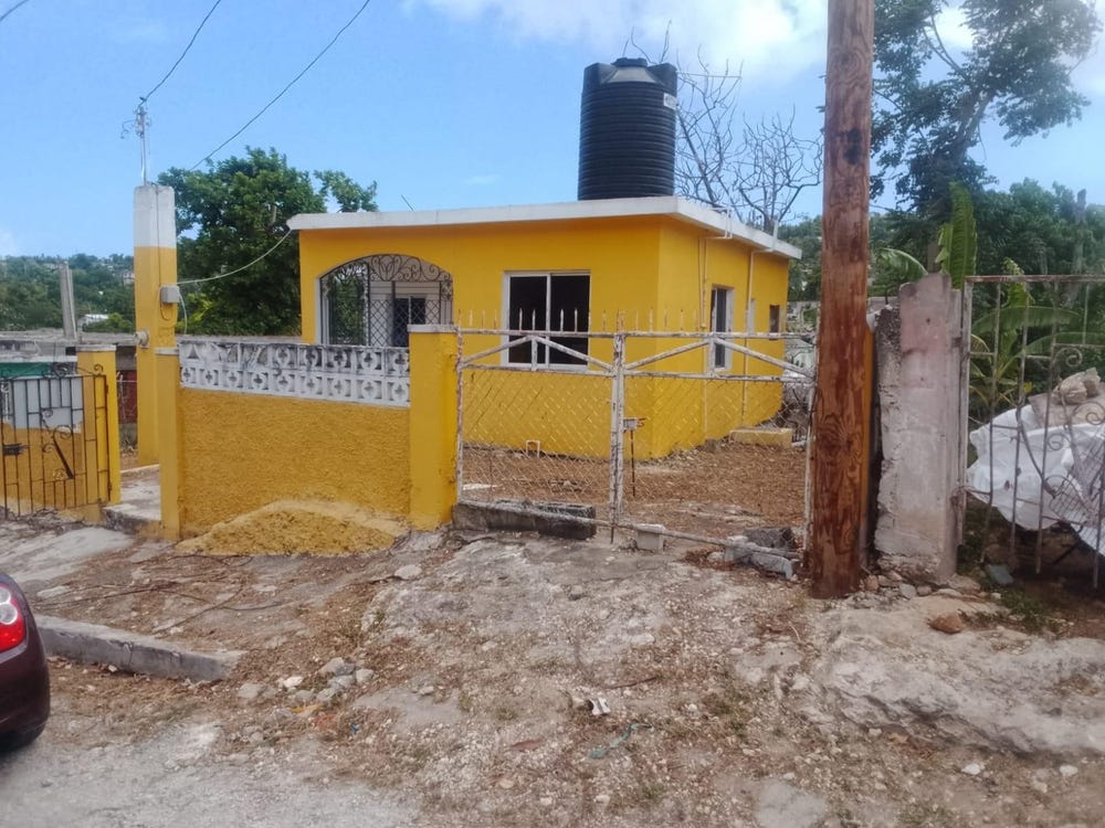 123 ROSEMOUNT HOUSING ESTATE, Rosemount, St. James