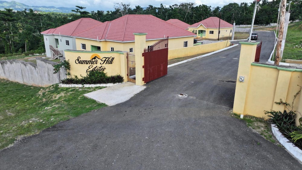 SUMMER HILL ESTATE, Linstead, St. Catherine
