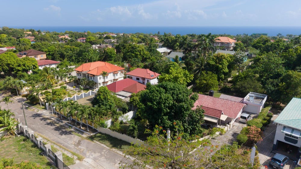 316 BALMORAL, Tower Isle, St. Mary