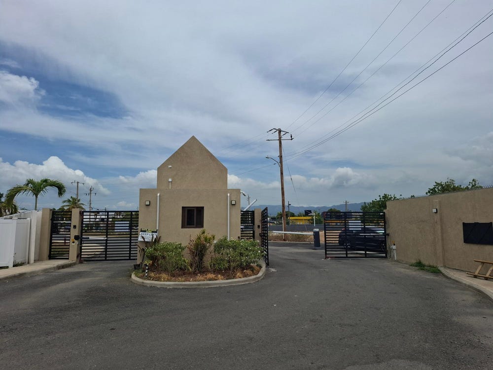 14 CHESTER CREEK unit: 14, Westchester, St. Catherine