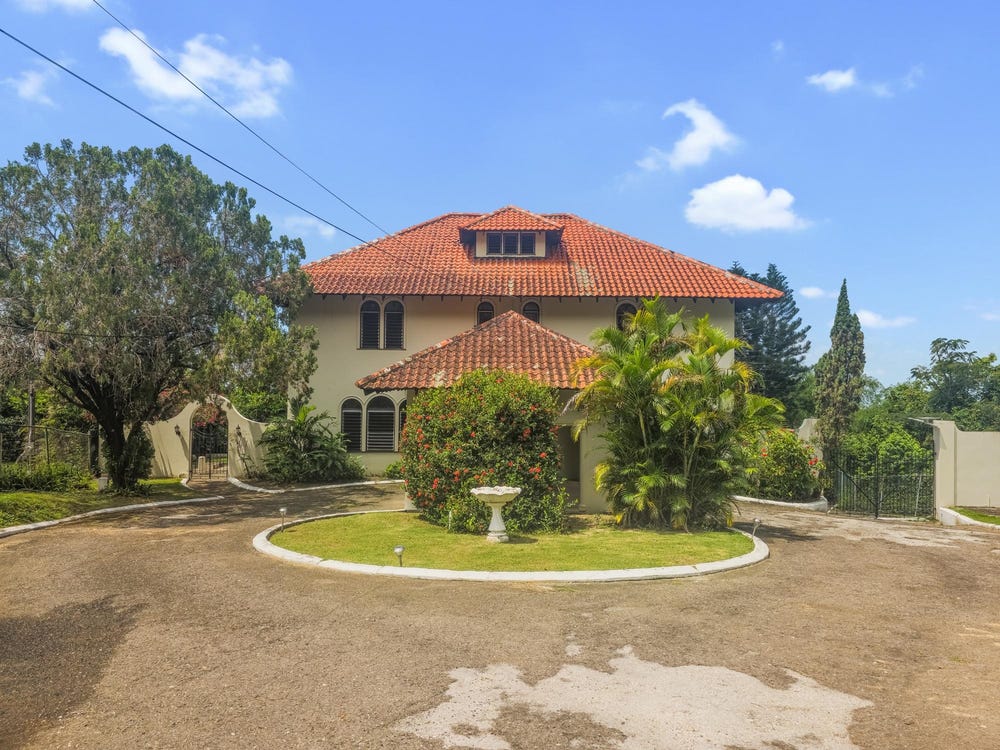 3 RIDGEWAY, Kingston 6, St. Andrew Parish