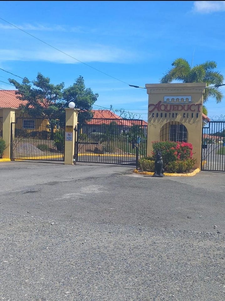 AQUEDUCT COUNTRY CLUB