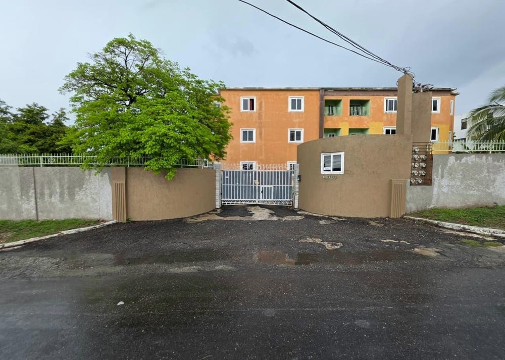 4 WEST AVENUE unit: 8, Kingston 8, St. Andrew