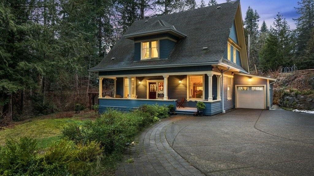 6470 Mystery Beach Rd, Fanny Bay, British Columbia V0R 1W0 House for