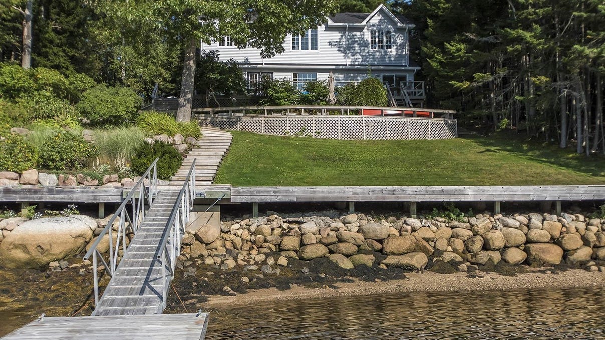 107 Todds Island Road, Head Of St. Margarets Bay, Nova Scotia B3Z 2C6