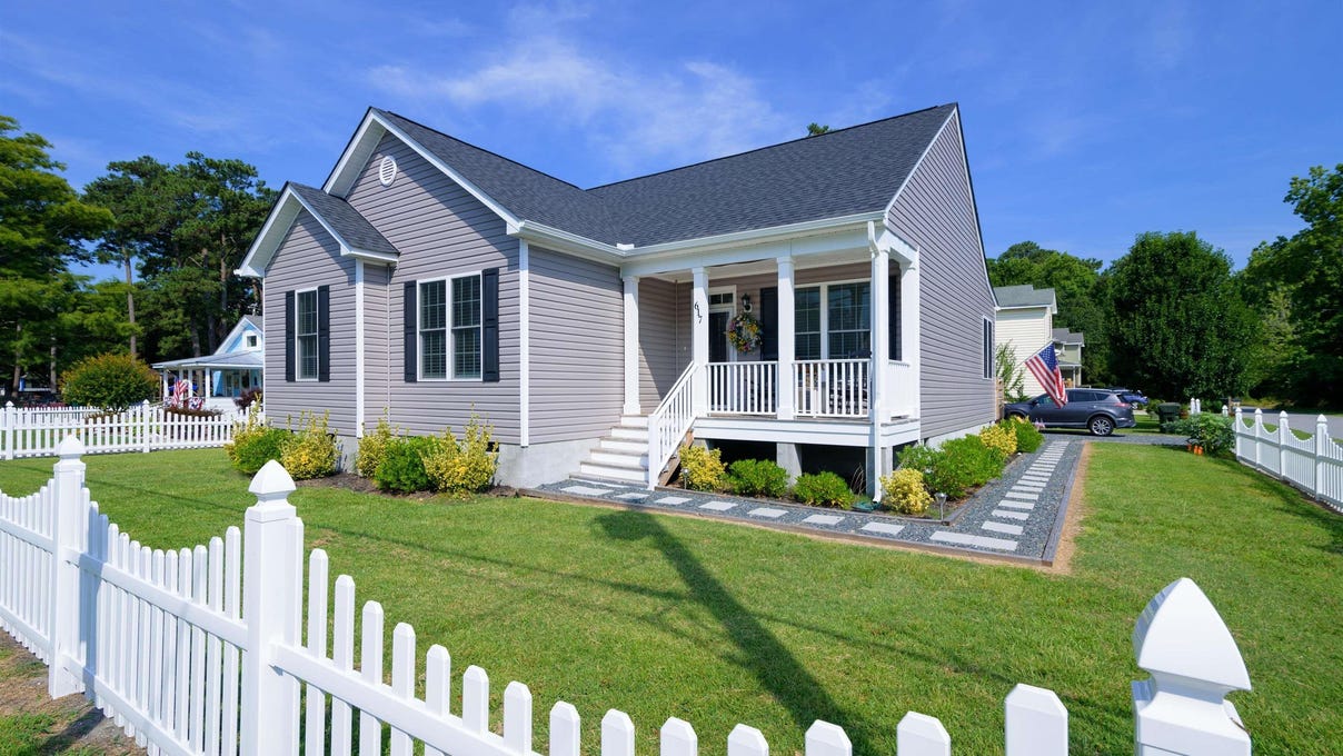 617 Sir Walter Raleigh St  