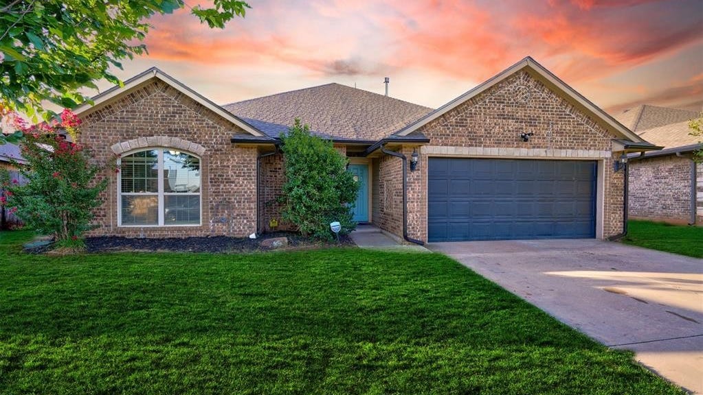 17512 Red Tailed Hawk Way