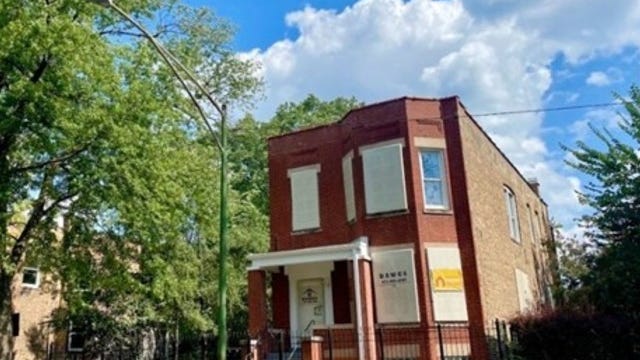 6633 S Saint Lawrence Ave  