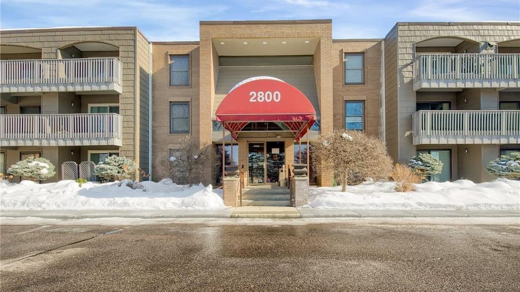 2800 Hamline Avenue N, Apt 234, Roseville, MN 55113 Apartment for Sale
