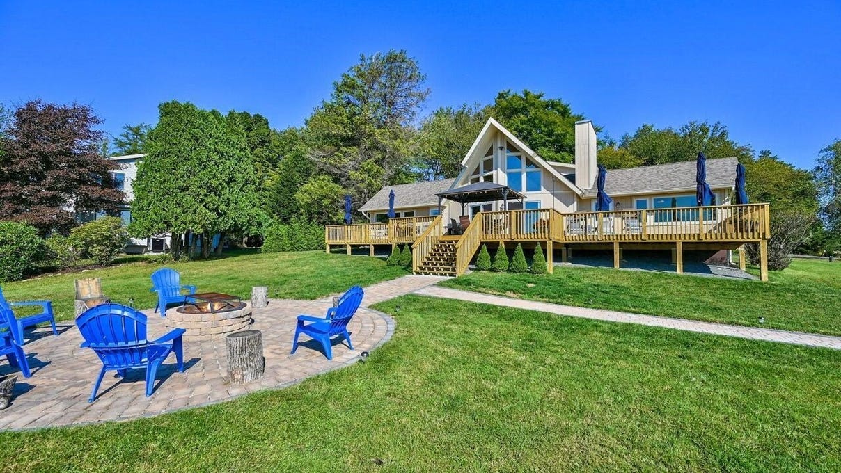 96 Longfellow Cir  