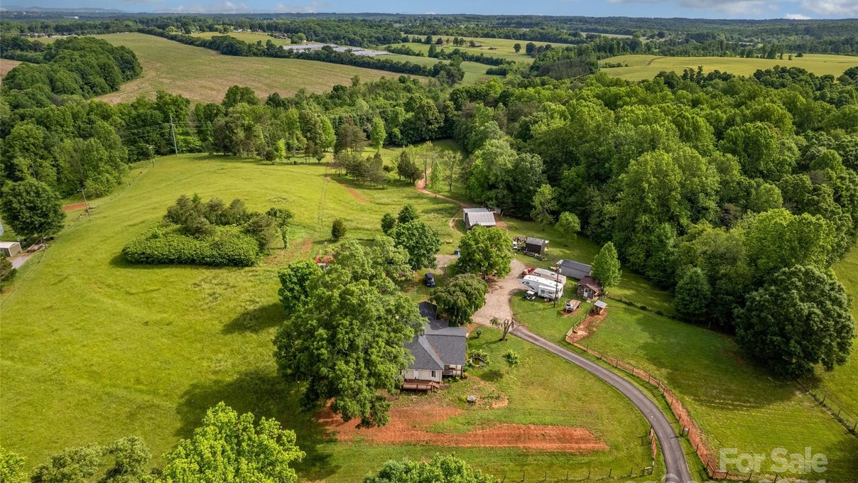 3006 Jack Whitener Rd  