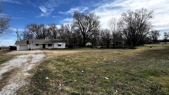 016847 S Memorial Dr  