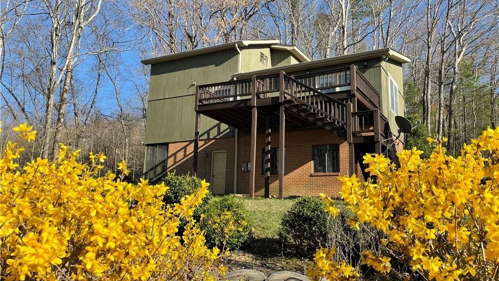 225 Woodridge Rd  