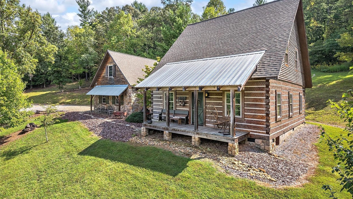 571 Fletcher Martin Rd  