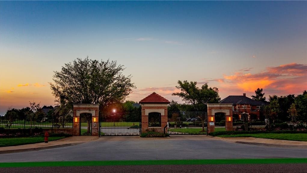 2711 Crittenden Link Rd  