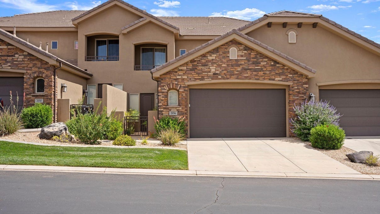 2056 N Pebble Bch Dr