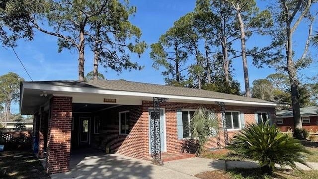 2835 PARKWOOD DR  
