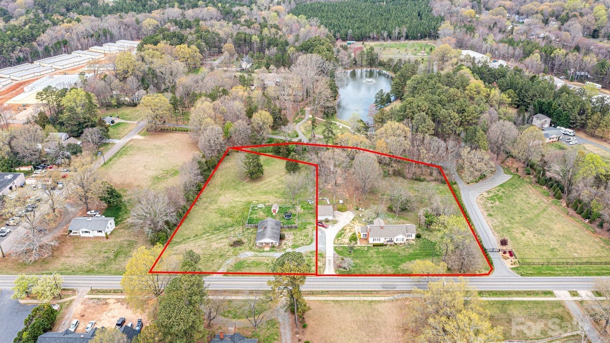 8501 8419 Fairview Rd  