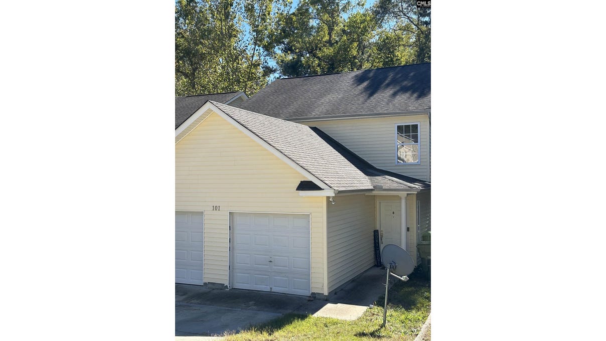 101 Winterberry Ln B