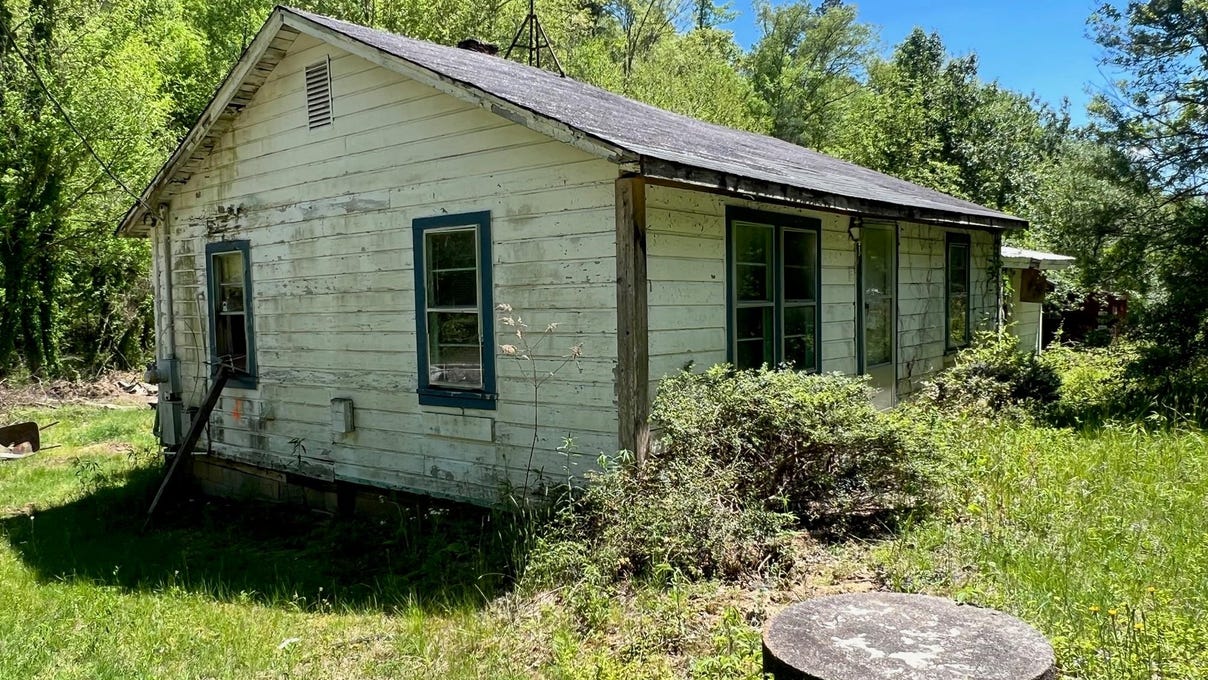 4938 Hwy 90 Rd  
